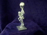 Real Metal Party Time UFO Alien with Mug of Beer Pewter Statue S-009